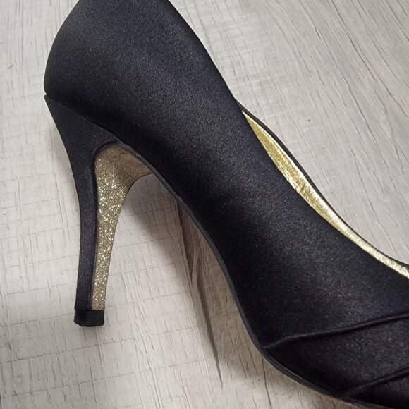 Adrianna Papell Black Satin peep toe heels - Picture 3 of 8